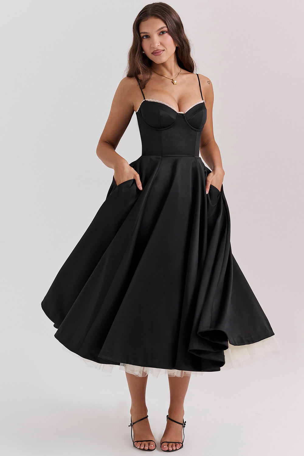 Damen Midi Kleid Satin mit Herzausschnitt | Elanora