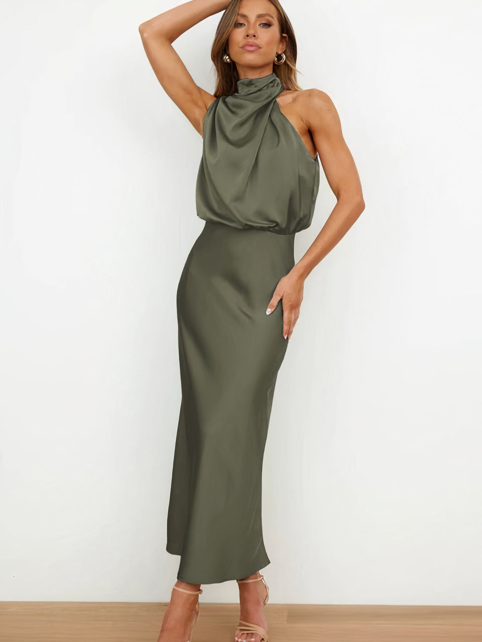 Damen Halterneck Maxikleid mit fließendem Schnitt | Elanora