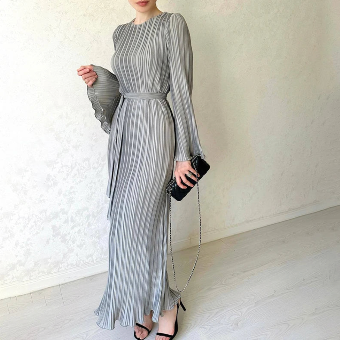 Damen Maxikleid mit Falten und Rüschensaum | Amelina