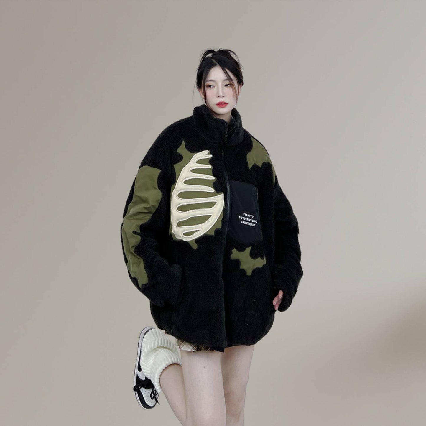 Unisex Skeleton Fleece Jacke – Auffällige Streetwear im Alternative Style