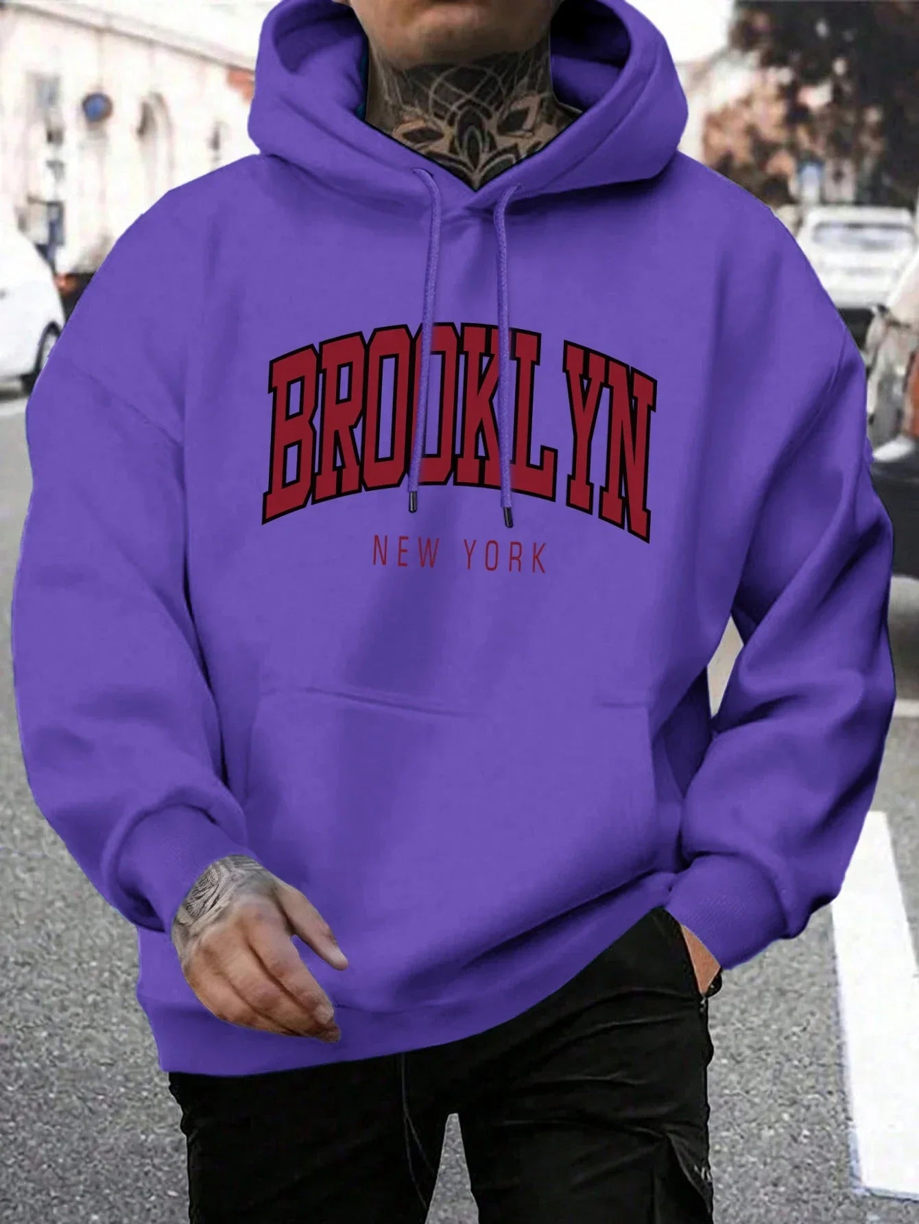 Brooklyn Hoodie – Unisex Kapuzenpullover im College-Stil