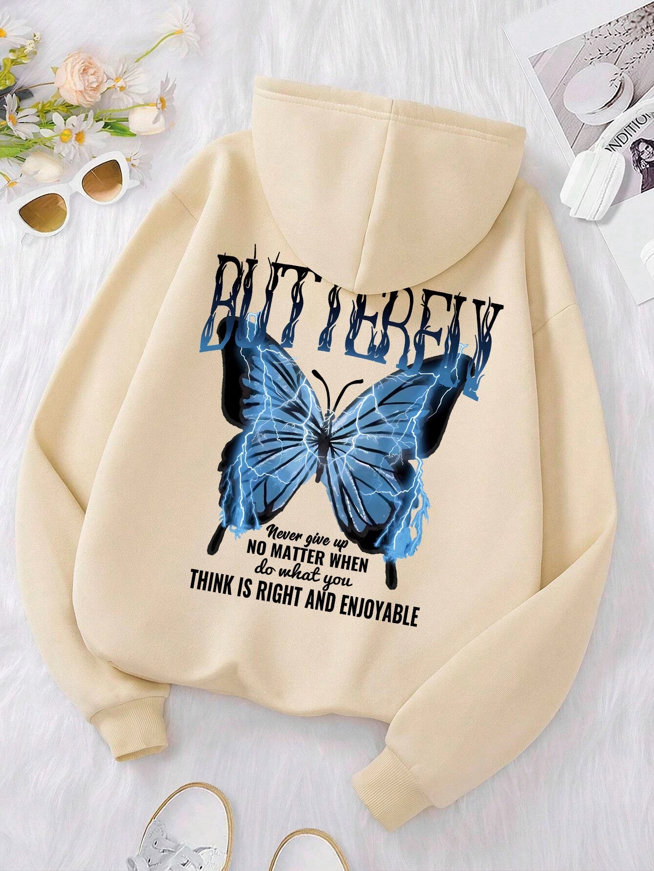 Butterfly Backprint Sweater – Warmer Unisex Pullover mit Statement-Design
