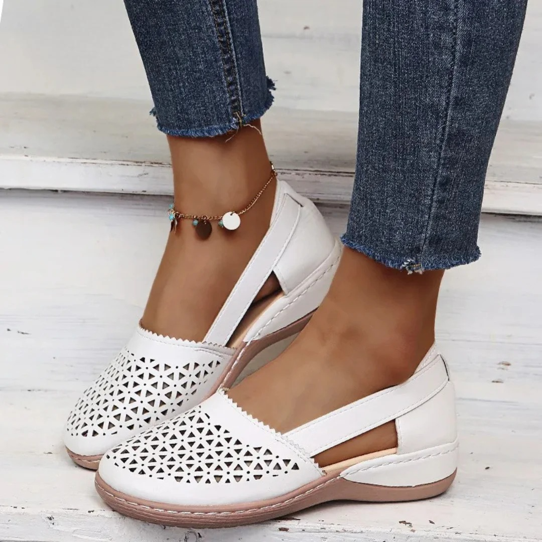 Damen Freizeitschuhe mit Perforation | Lynelle