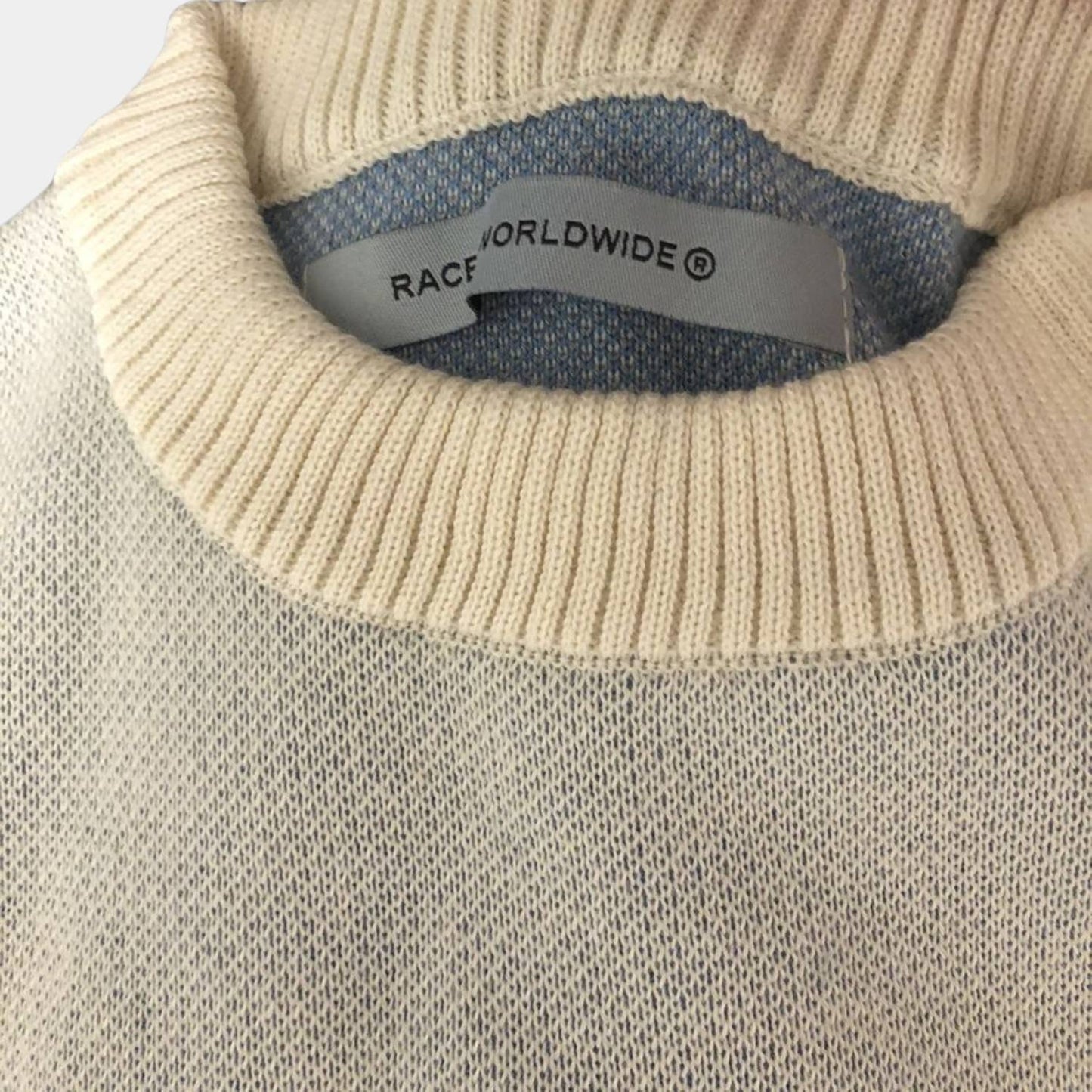 Sweater – Warmer Unisex Pullover mit minimalistischem Design