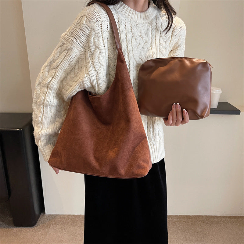 Damen Schultertasche mit weichem Stoff und Einzelriemen | Nareya
