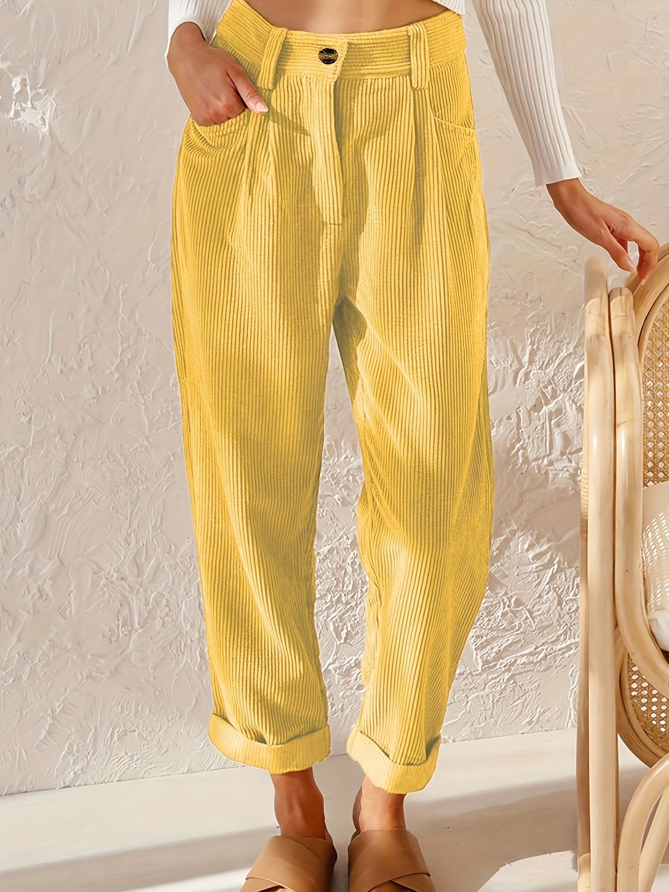 Hochtaillierte Cord Tapered Hose für Damen | Elora