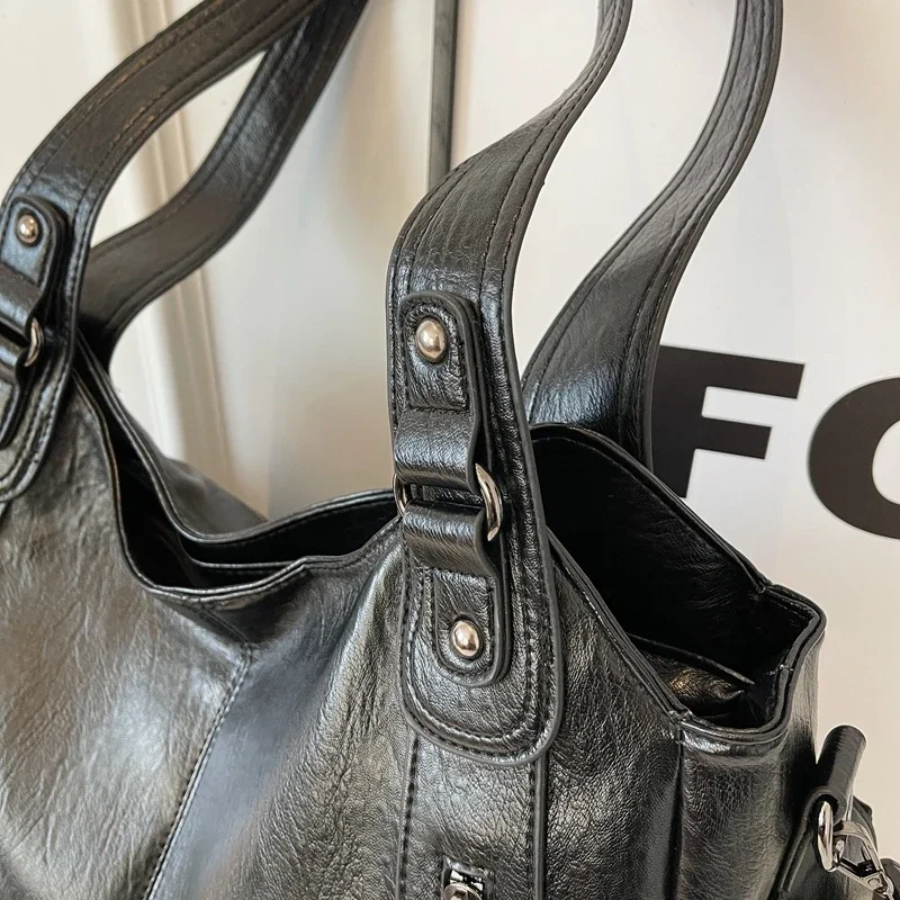 Damen Schultertasche mit Mehrfachfächern | Arnelle